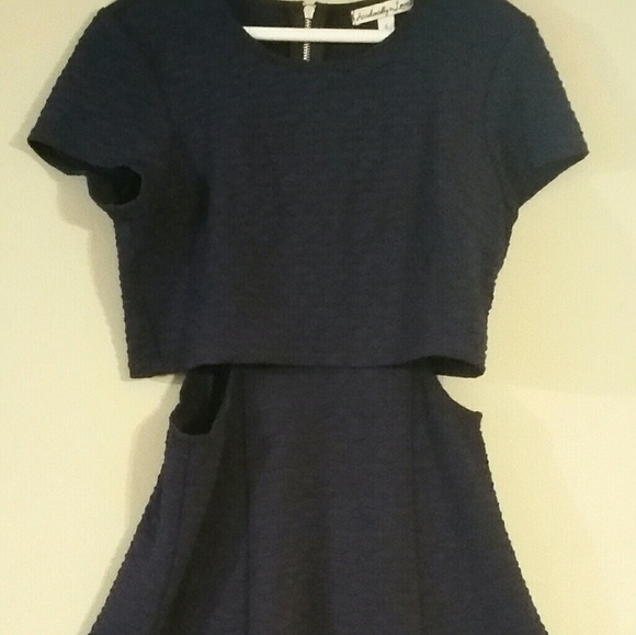 Dress - Picture 2 of 2